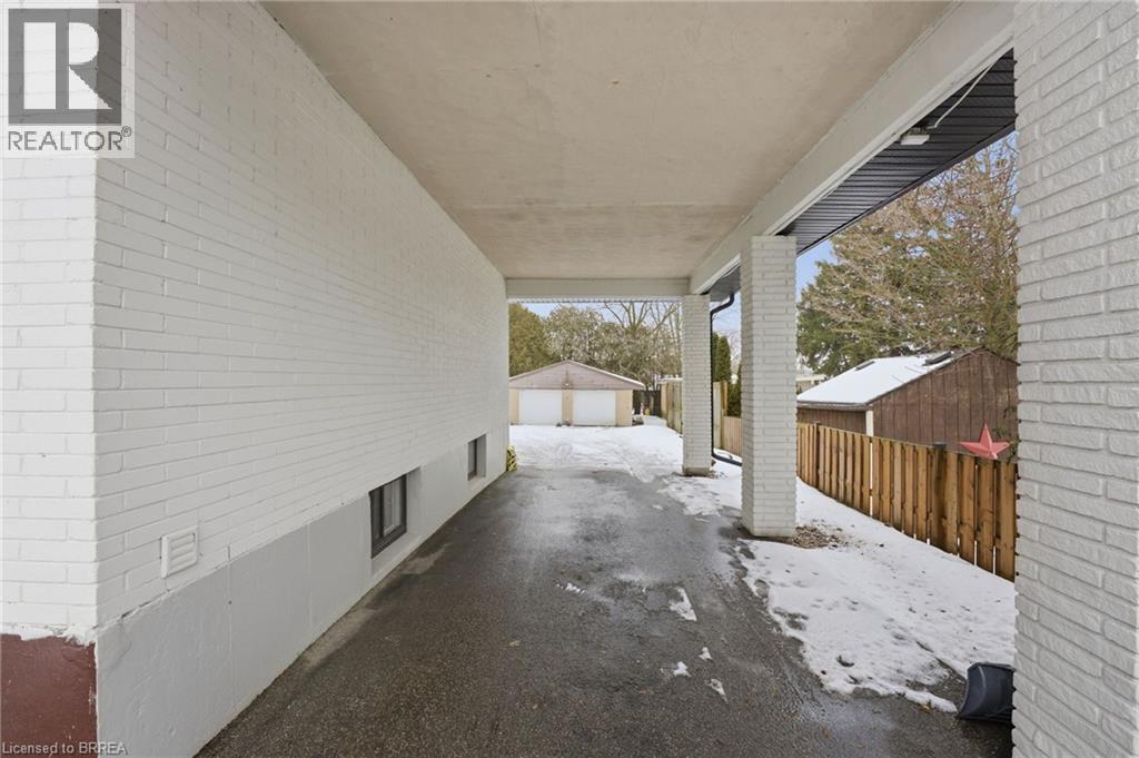 4 LILLIAN Street, St. George, Ontario, N0E1N0 — Photo 2