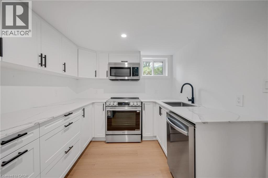 1339 AUGUSTINE Drive, Burlington, Ontario, L7P2M9 — Photo 10