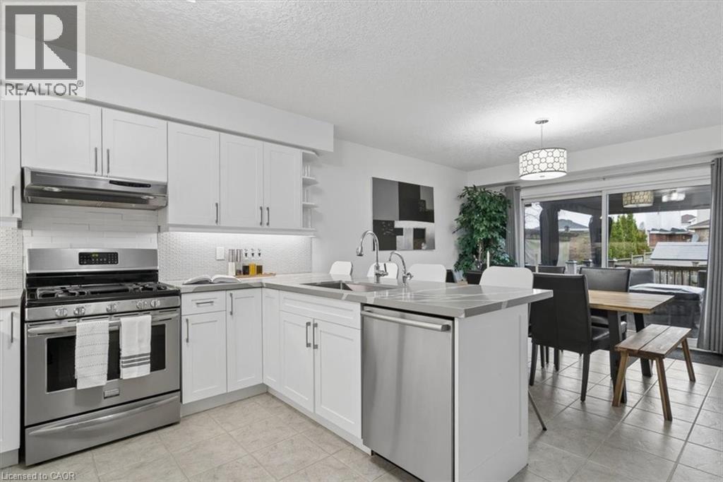 4 MARSH Crescent, Guelph, Ontario, N1L1M9 — Photo 12