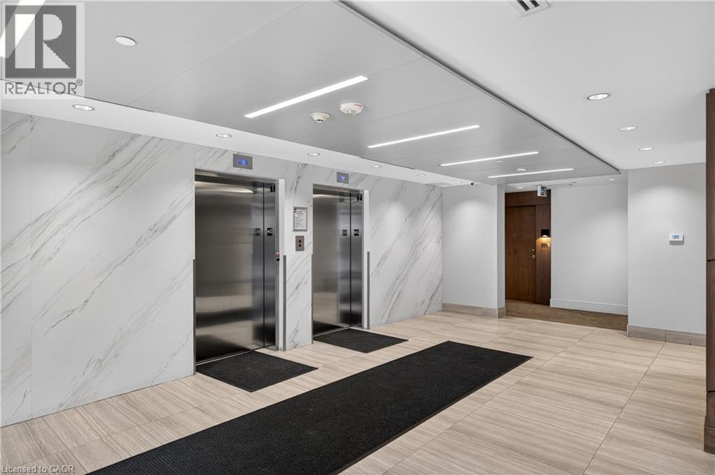 16 MARKLE Crescent Unit# 509, Ancaster, Ontario, L9G0H4 — Photo 4