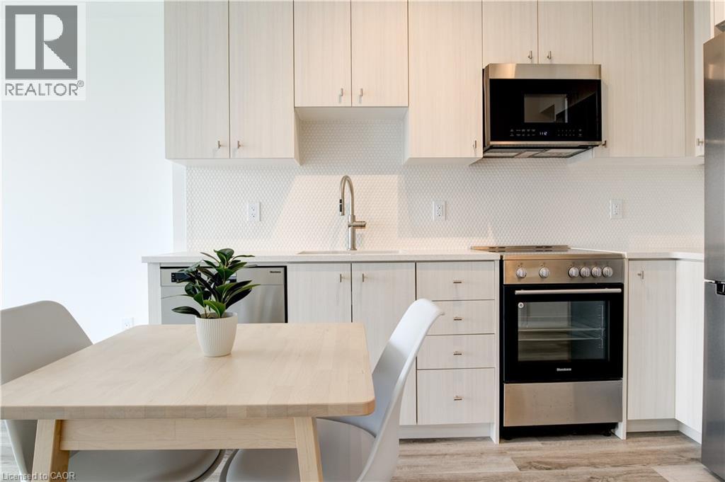 5 WELLINGTON Street S Unit# 1810, Kitchener, Ontario, N2G0E3 — Photo 5