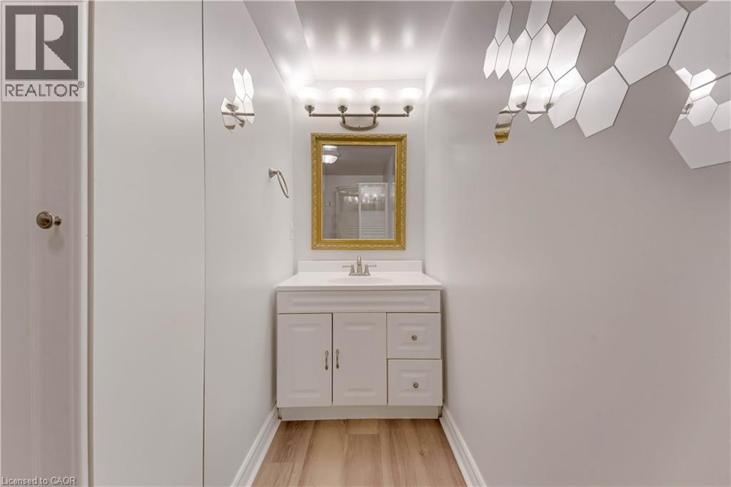 109 ASHBERRY Place, Waterloo, Ontario, N2T1G8 — Photo 37