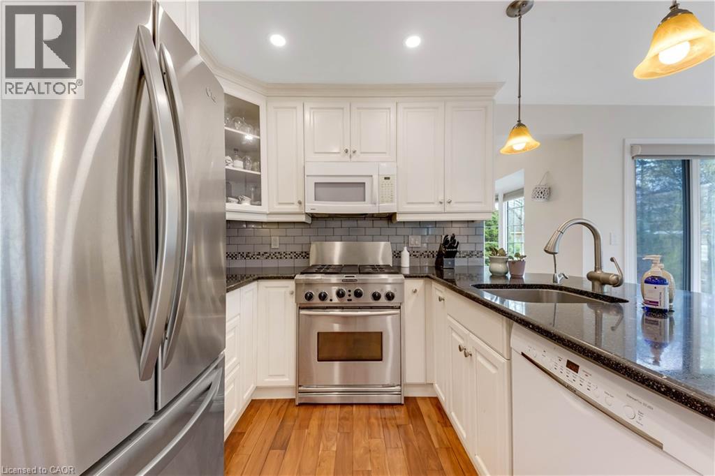 109 ASHBERRY Place, Waterloo, Ontario, N2T1G8 — Photo 5