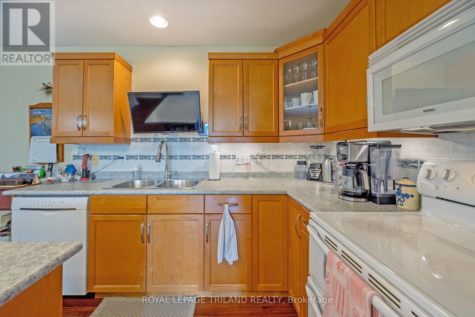 18 COLEMAN COURT, St. Thomas, Ontario, N5R0A5 — Photo 11