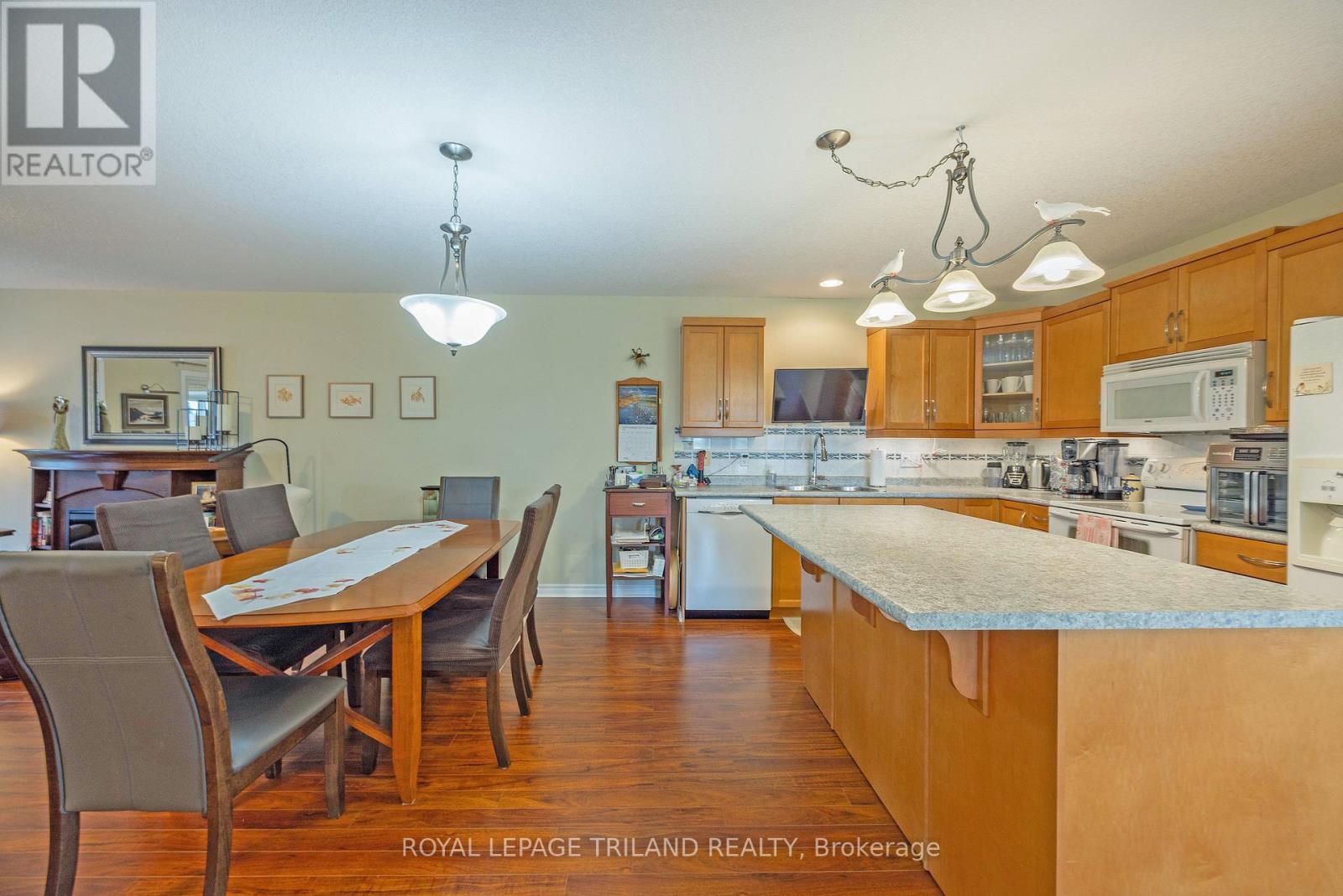 18 COLEMAN COURT, St. Thomas, Ontario, N5R0A5 — Photo 9