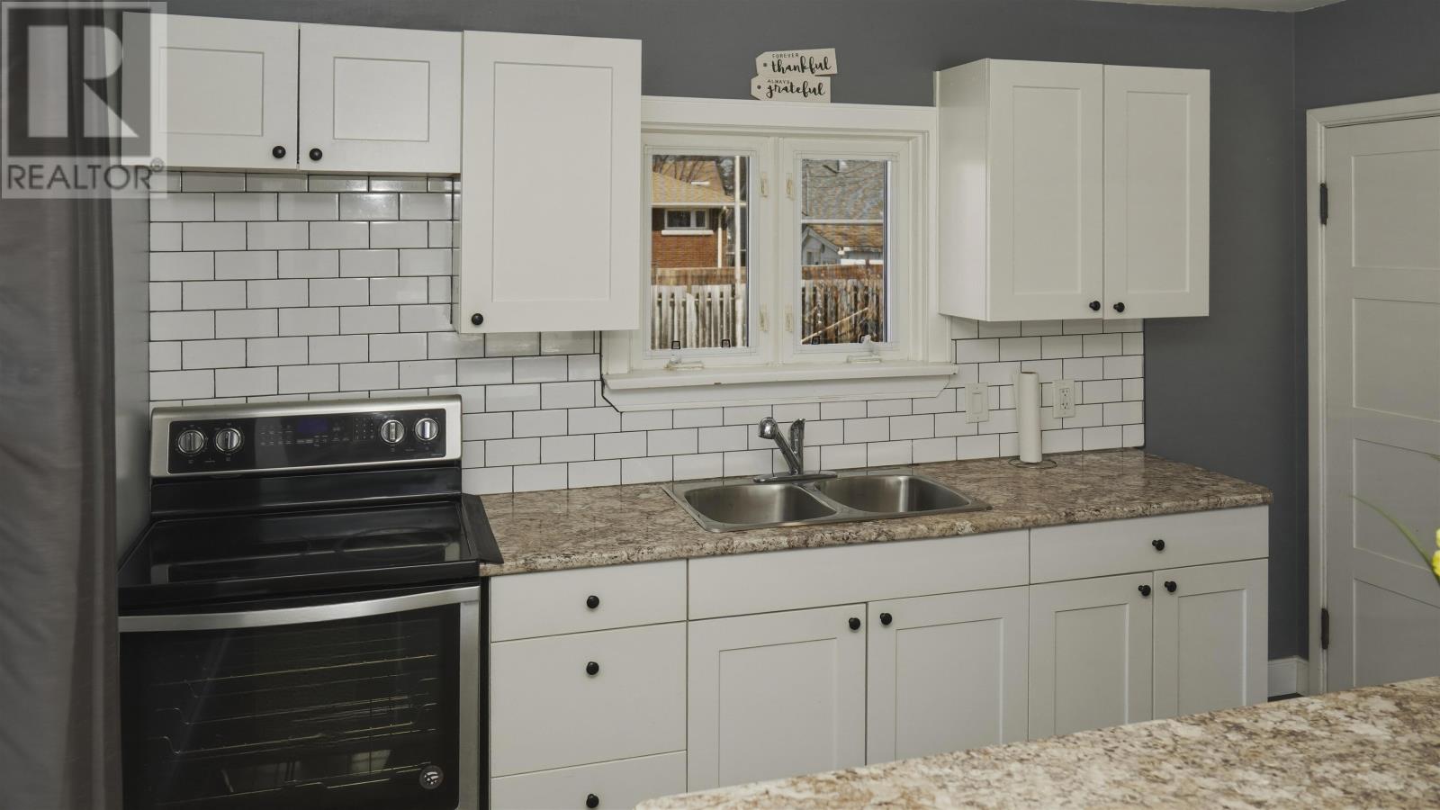 2023 Donald ST, Thunder Bay, Ontario, P7E5W9 — Photo 10