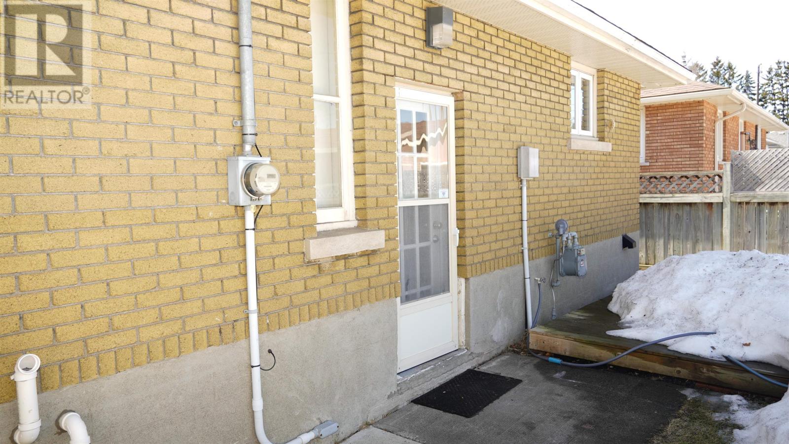 2023 Donald ST, Thunder Bay, Ontario, P7E5W9 — Photo 22