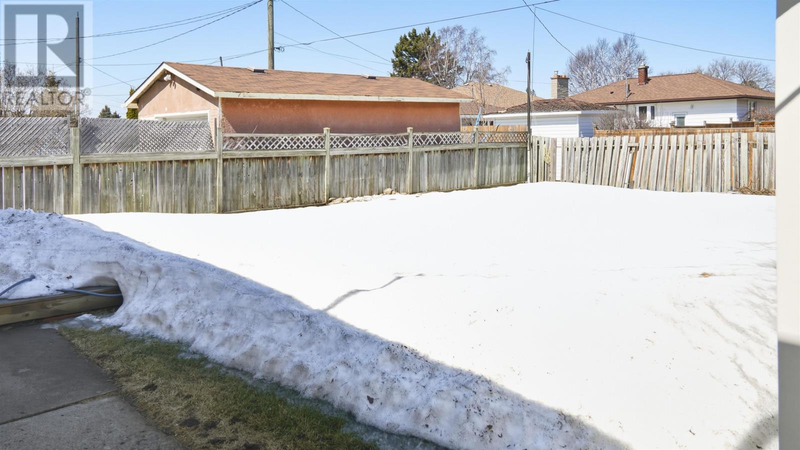 2023 Donald ST, Thunder Bay, Ontario, P7E5W9 — Photo 23