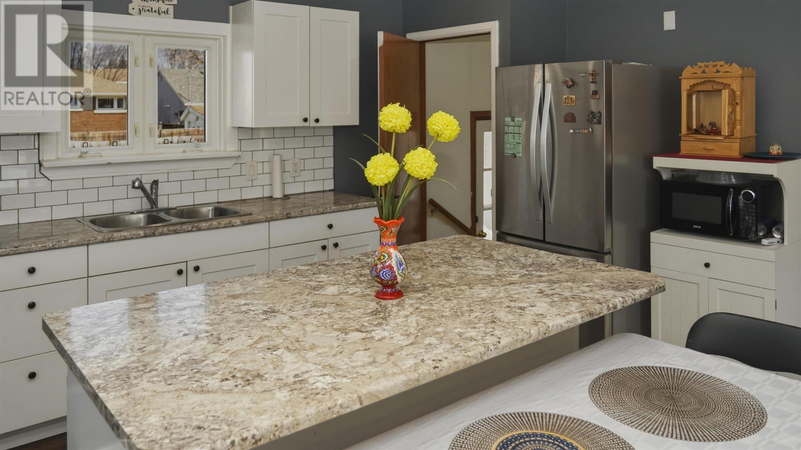 2023 Donald ST, Thunder Bay, Ontario, P7E5W9 — Photo 9