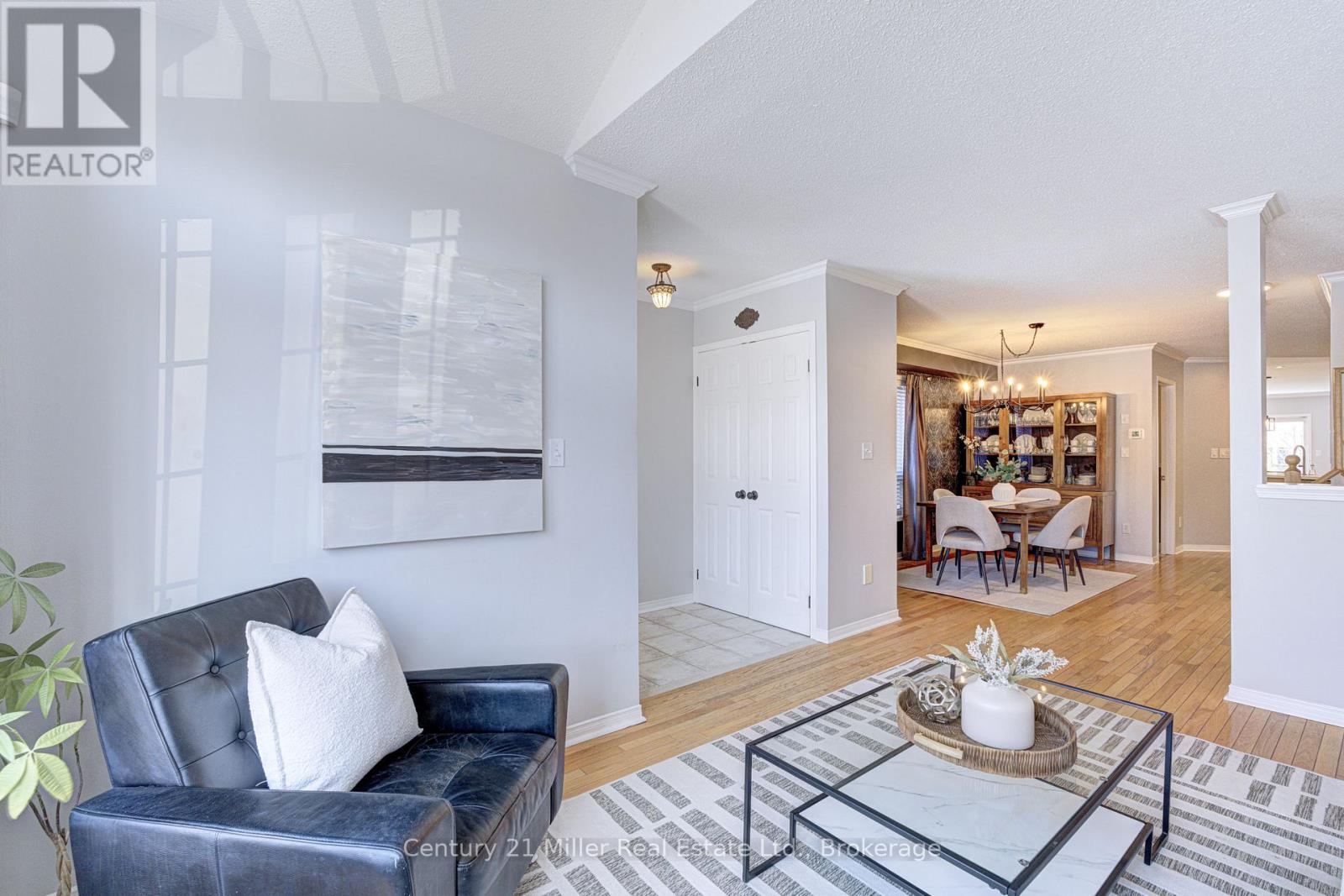 2142 MEADOWGLEN DRIVE, Oakville (WM Westmount), Ontario, L6M4C8 — Photo 4