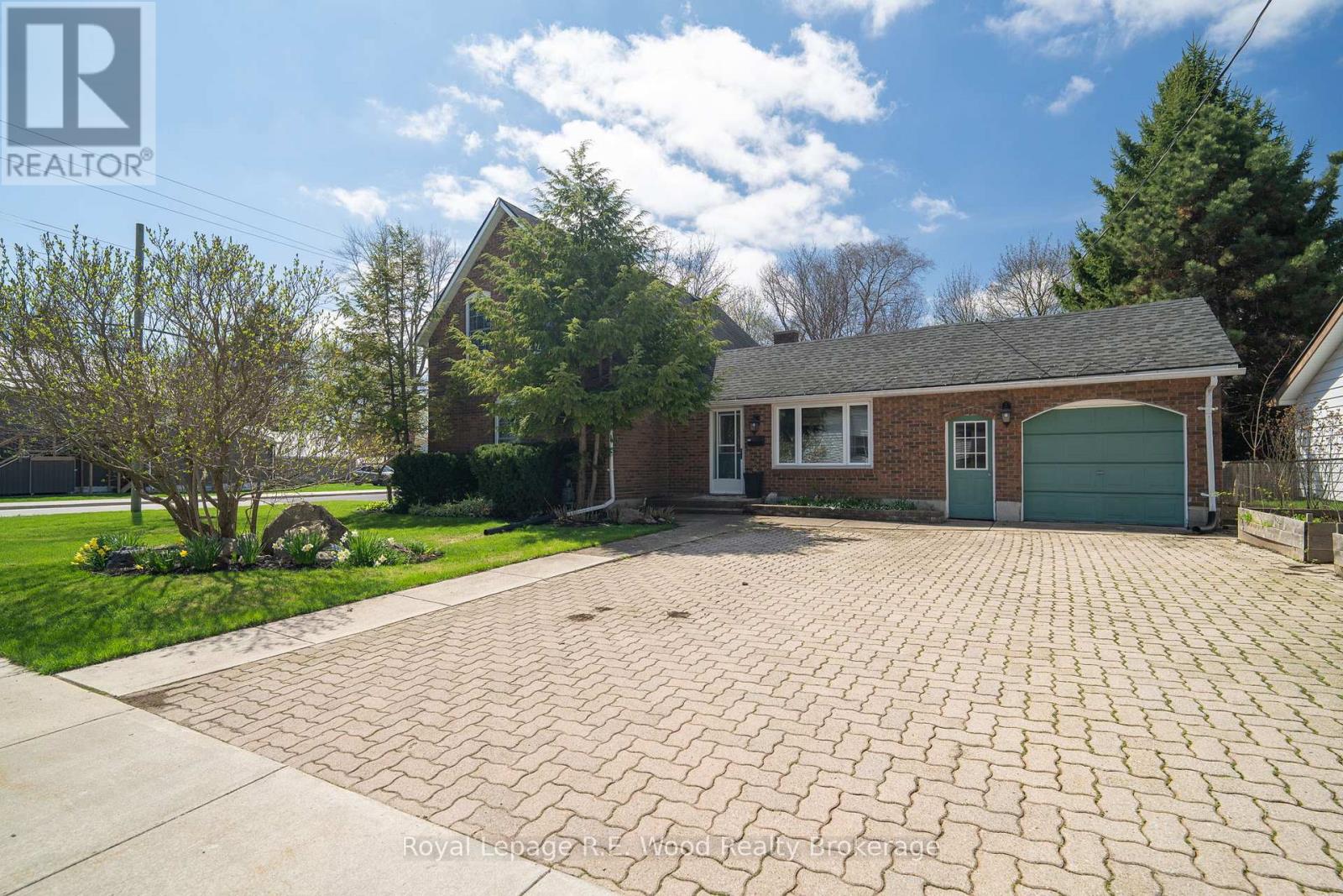 23 SPRUCE STREET W, Aylmer, Ontario, N5W1B2 — Photo 3