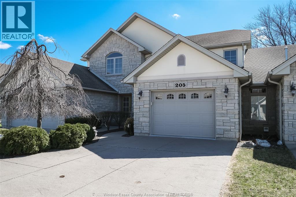 205 WHISPER CREEK, Lakeshore, Ontario, N9K1G3 — Photo 2