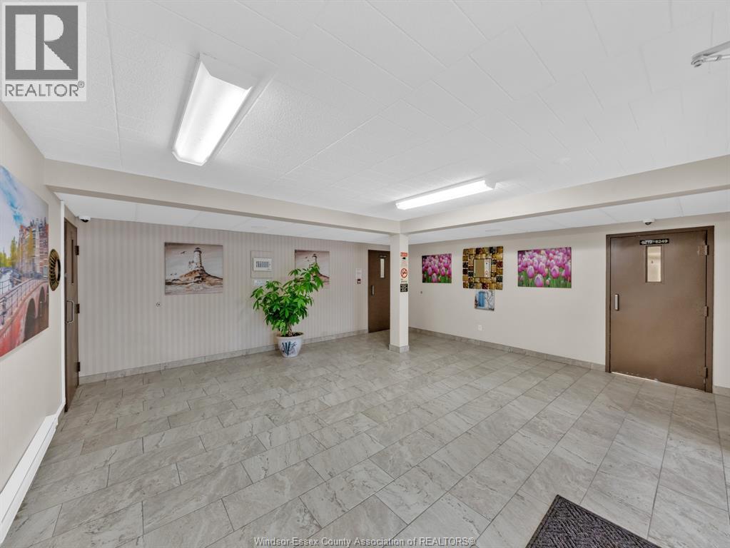 6211 THORNBERRY CRESCENT Unit# 250, Windsor, Ontario, N8T3A5 — Photo 5