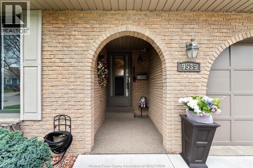 9535 Chestnut DRIVE, Windsor, Ontario, N8R1G9 — Photo 10