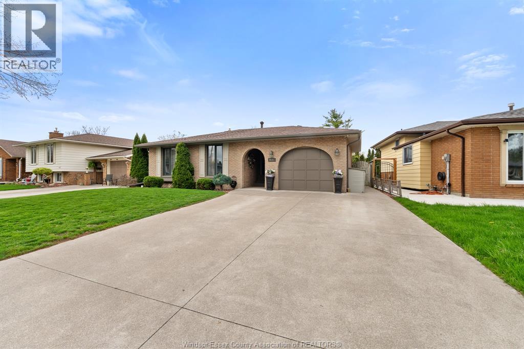 9535 Chestnut DRIVE, Windsor, Ontario, N8R1G9 — Photo 2