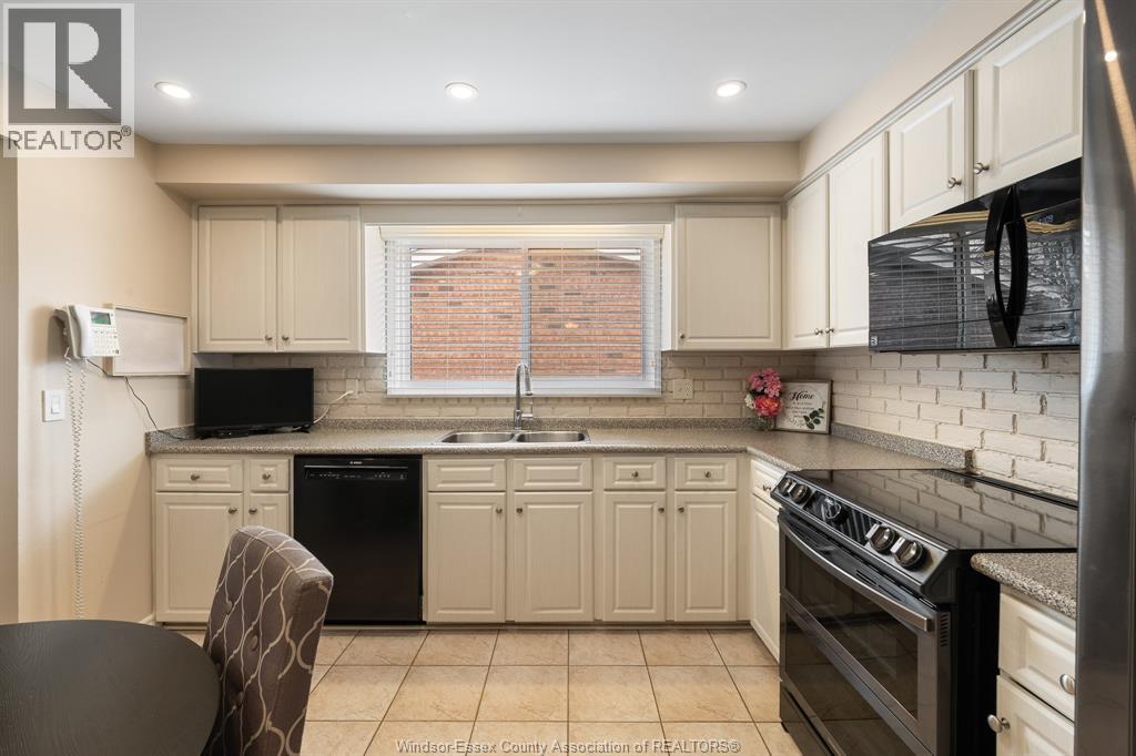 9535 Chestnut DRIVE, Windsor, Ontario, N8R1G9 — Photo 22