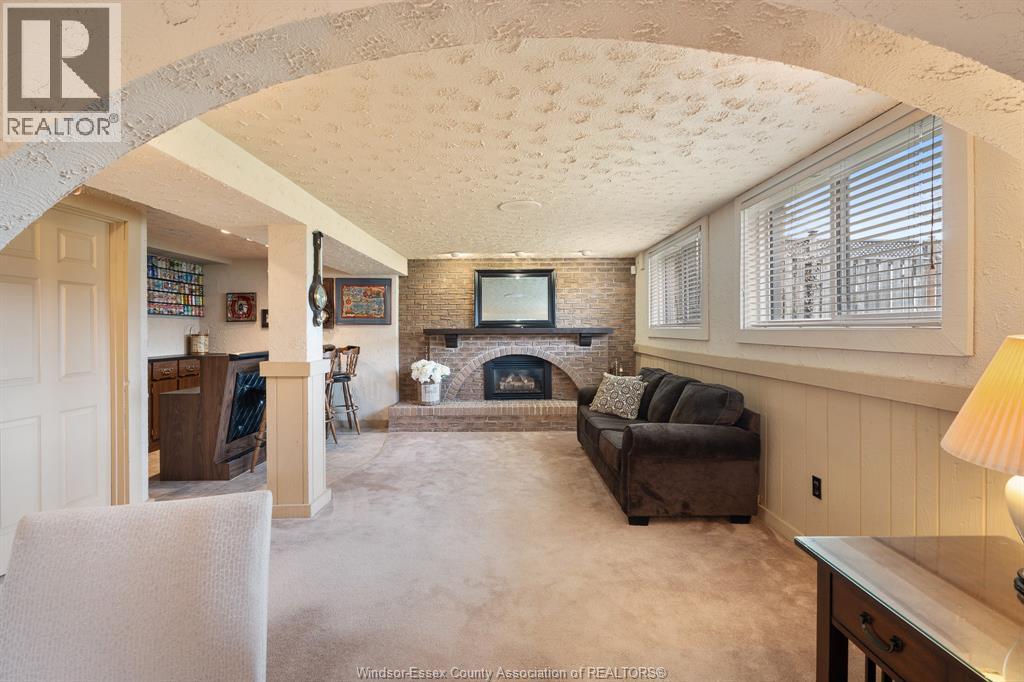 9535 Chestnut DRIVE, Windsor, Ontario, N8R1G9 — Photo 32