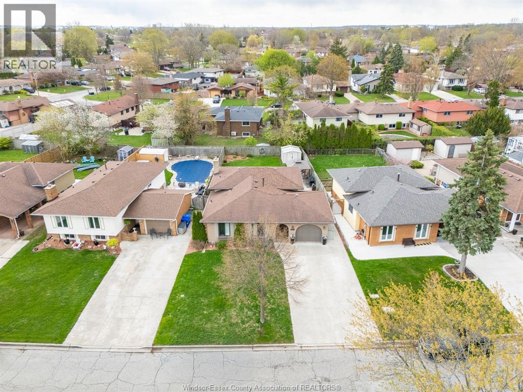 9535 Chestnut DRIVE, Windsor, Ontario, N8R1G9 — Photo 4