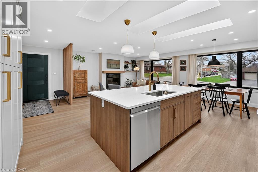 23 BRENLYN Court, Hamilton, Ontario, L9C4N8 — Photo 13