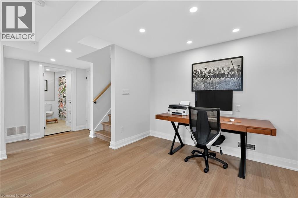 23 BRENLYN Court, Hamilton, Ontario, L9C4N8 — Photo 25