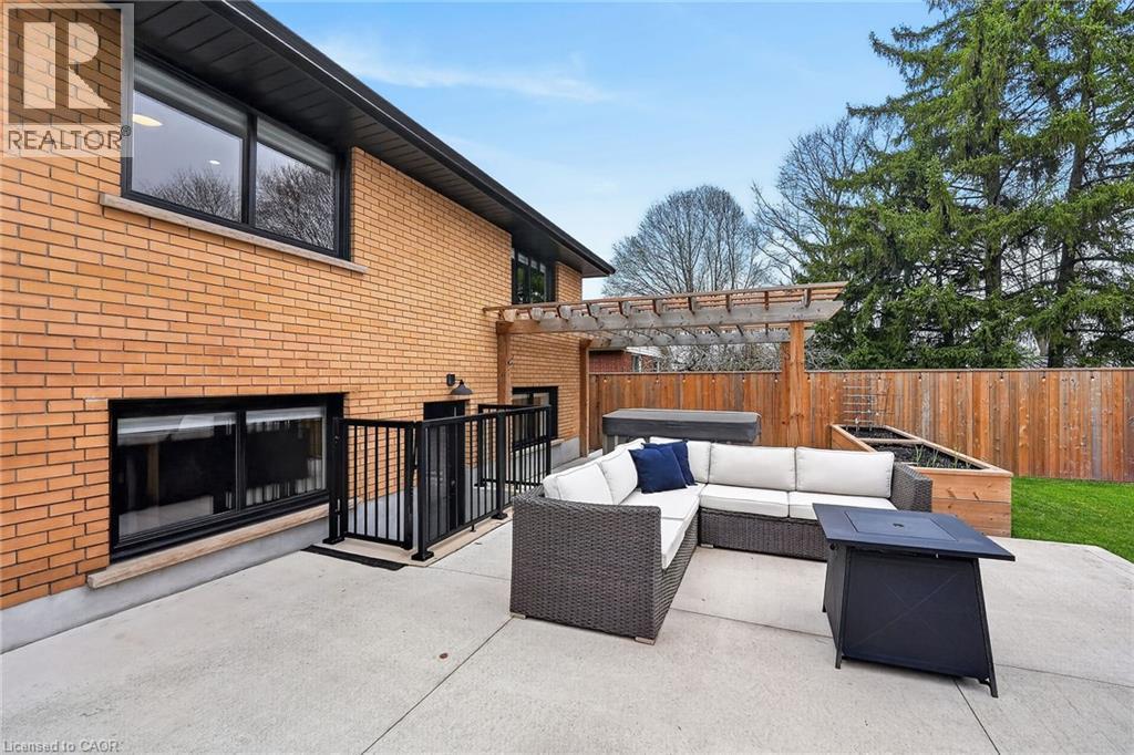 23 BRENLYN Court, Hamilton, Ontario, L9C4N8 — Photo 41