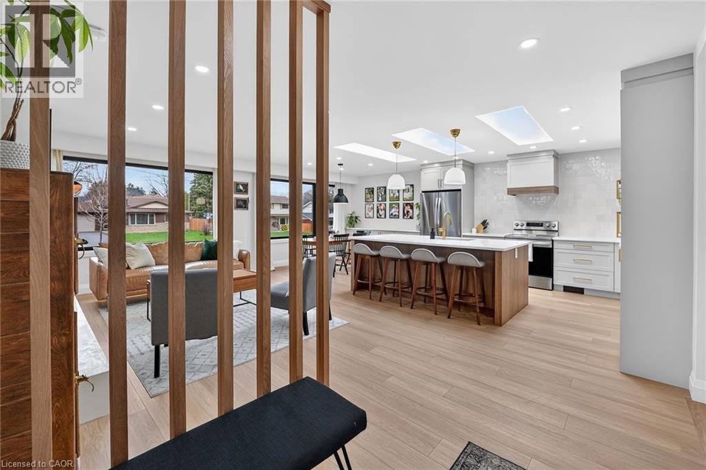 23 BRENLYN Court, Hamilton, Ontario, L9C4N8 — Photo 7