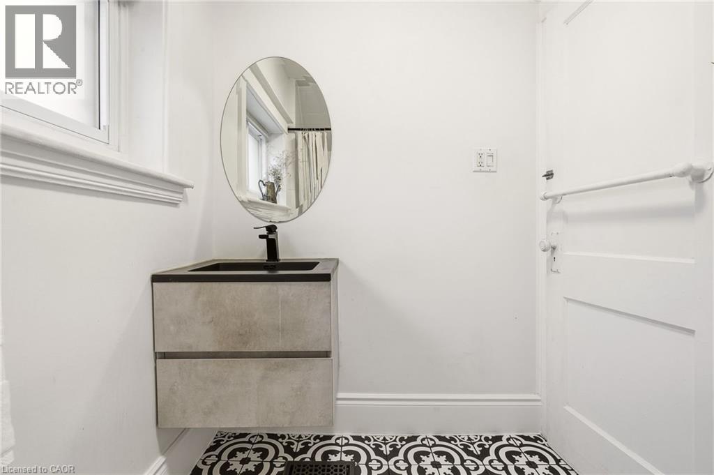 80 WEIR Street N, Hamilton, Ontario, L8H5E8 — Photo 30