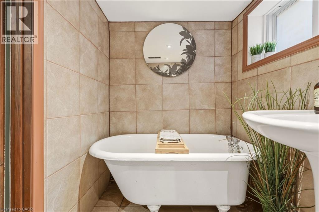 80 WEIR Street N, Hamilton, Ontario, L8H5E8 — Photo 38