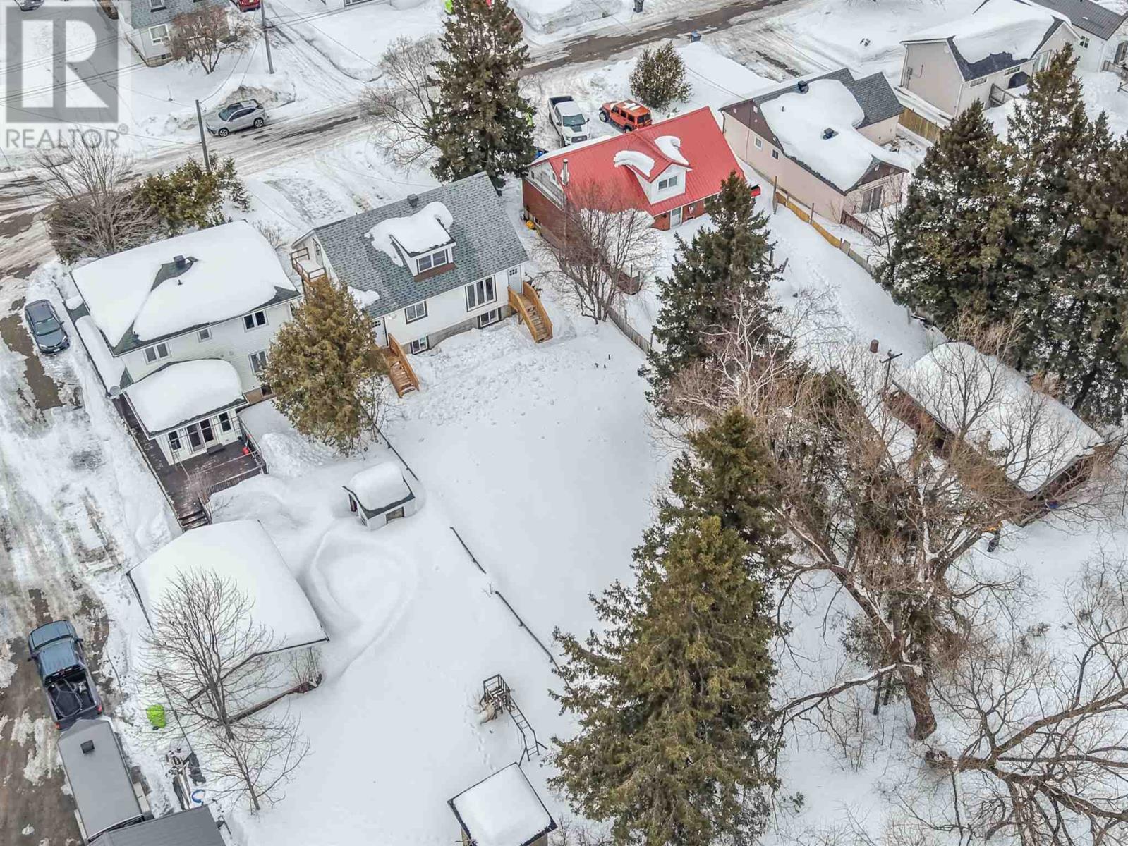 35 Fairview AVE, Sault Ste. Marie, Ontario, P6C3B3 — Photo 6