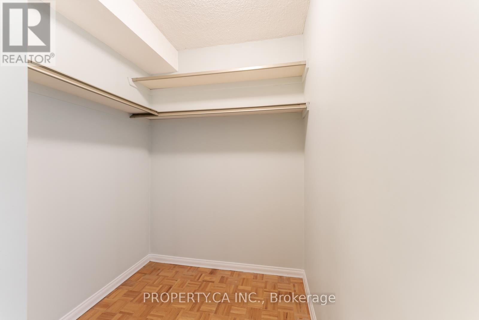 802 - 3000 BATHURST STREET, Toronto (Englemount-Lawrence), Ontario, M6B3B4 — Photo 22