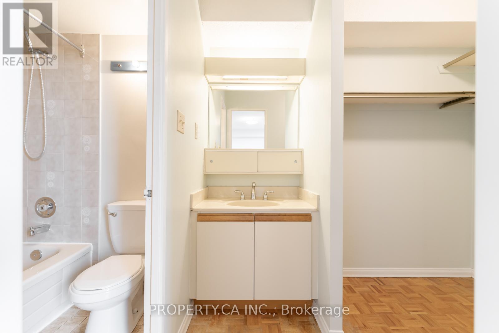 802 - 3000 BATHURST STREET, Toronto (Englemount-Lawrence), Ontario, M6B3B4 — Photo 24