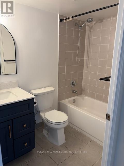 224 - 35 SARANAC BOULEVARD, Toronto (Englemount-Lawrence), Ontario, M6A2G4 — Photo 8