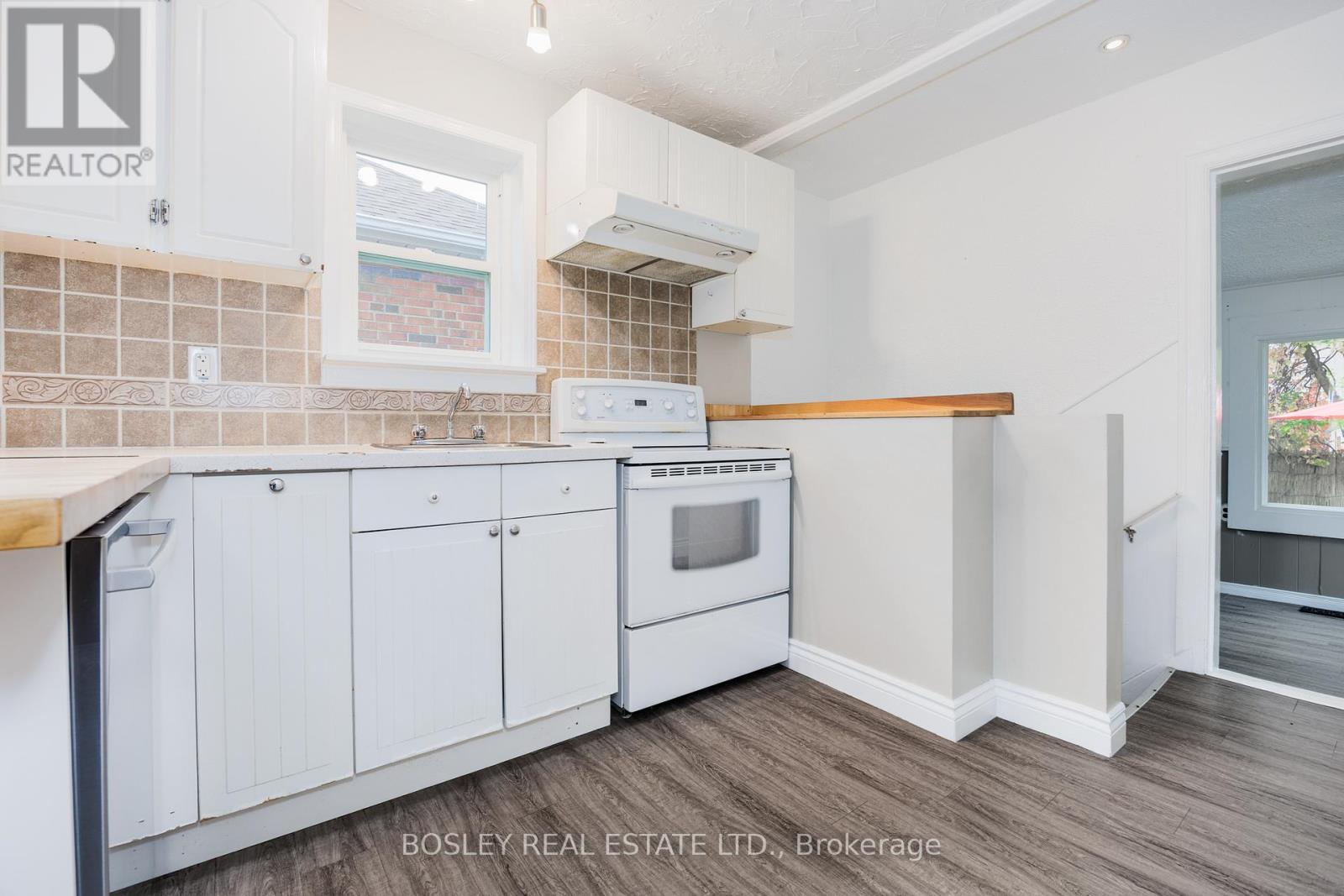 651 COSBURN AVENUE, Toronto (Danforth Village-East York), Ontario, M4C2V1 — Photo 10