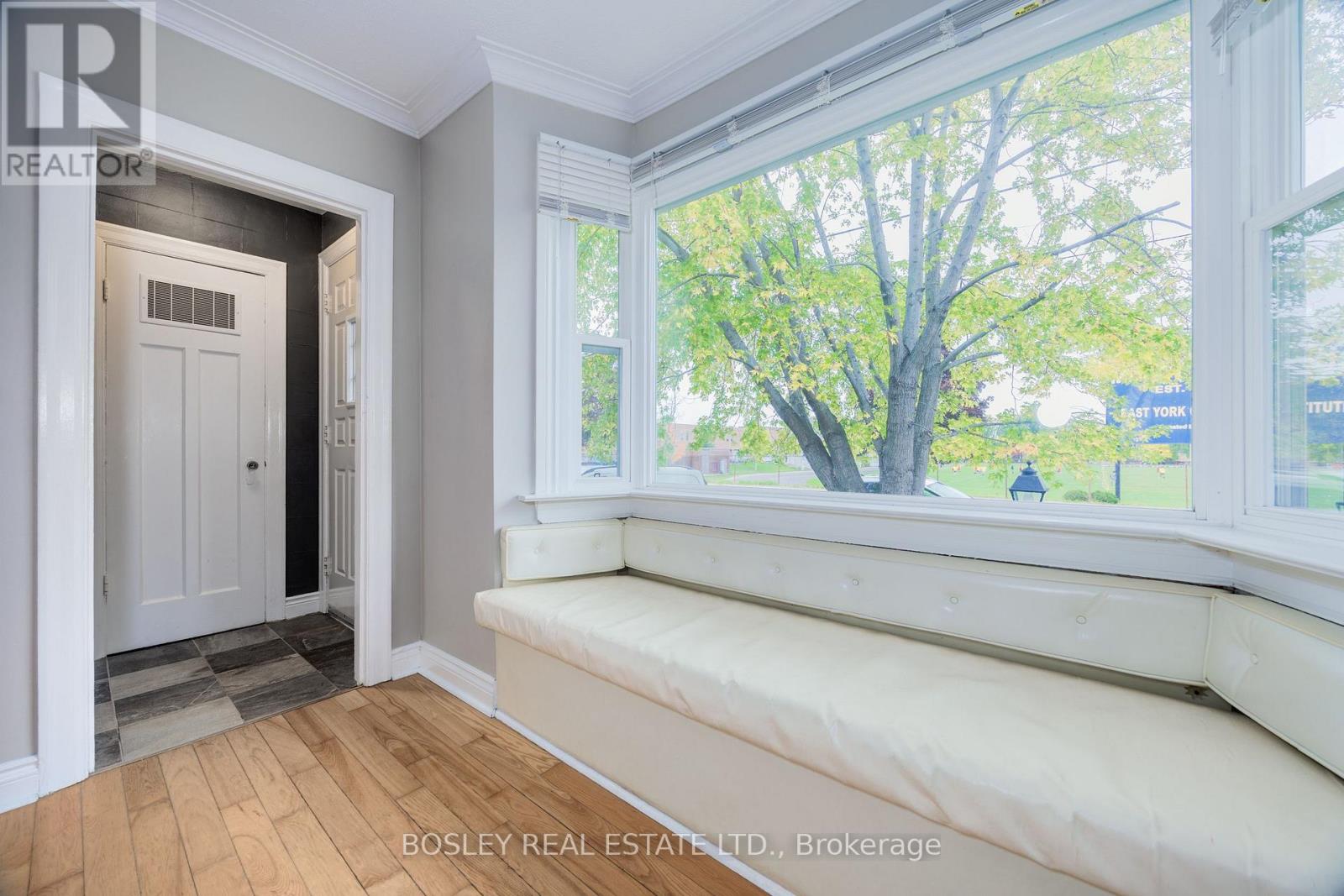 651 COSBURN AVENUE, Toronto (Danforth Village-East York), Ontario, M4C2V1 — Photo 3