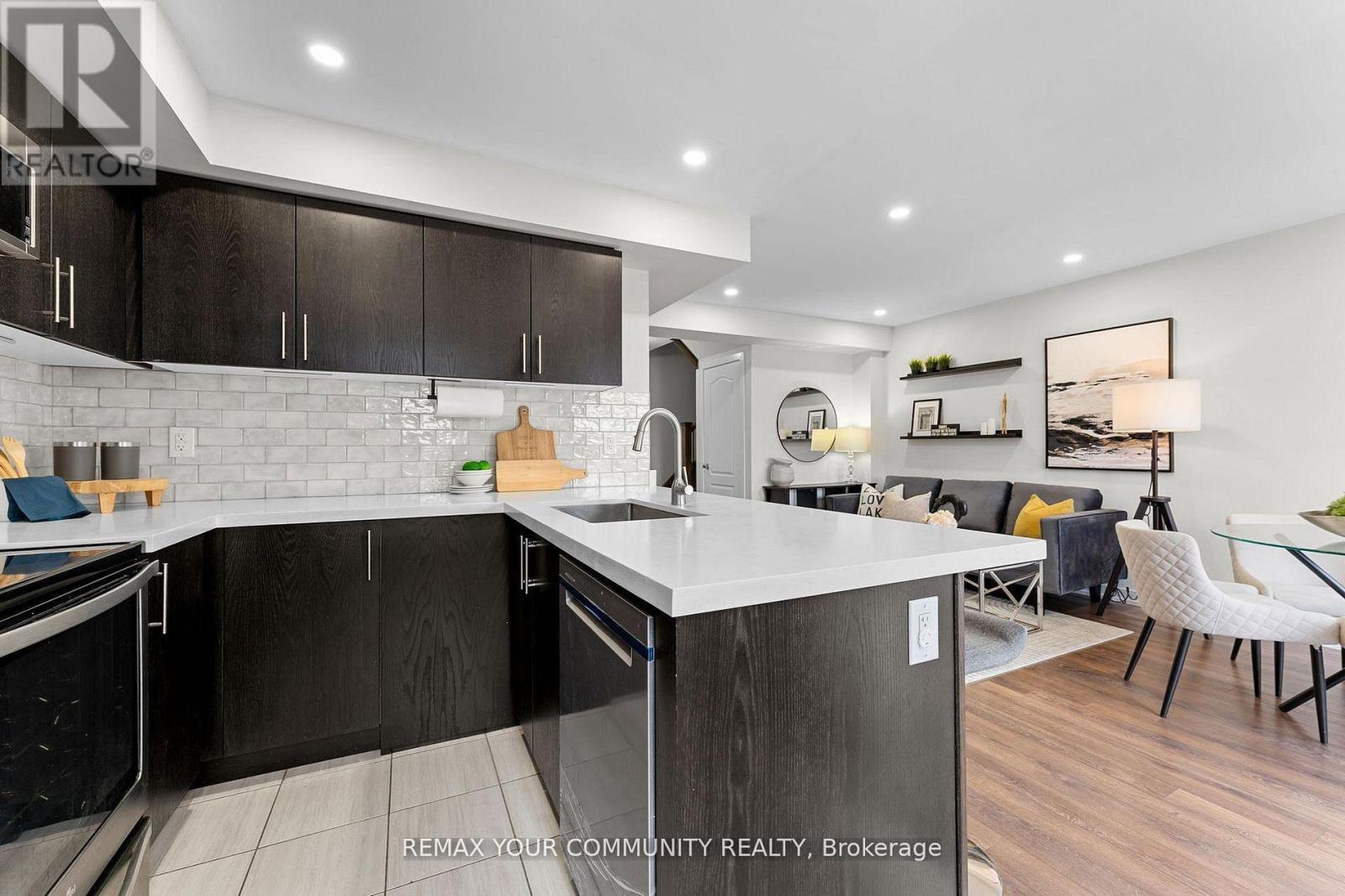 2112 - 2 WESTMEATH LANE, Markham (Cornell), Ontario, L6B1N5 — Photo 4