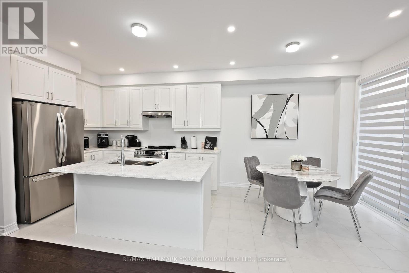145 FENCHURCH MANOR, Barrie, Ontario, L9J0X1 — Photo 11