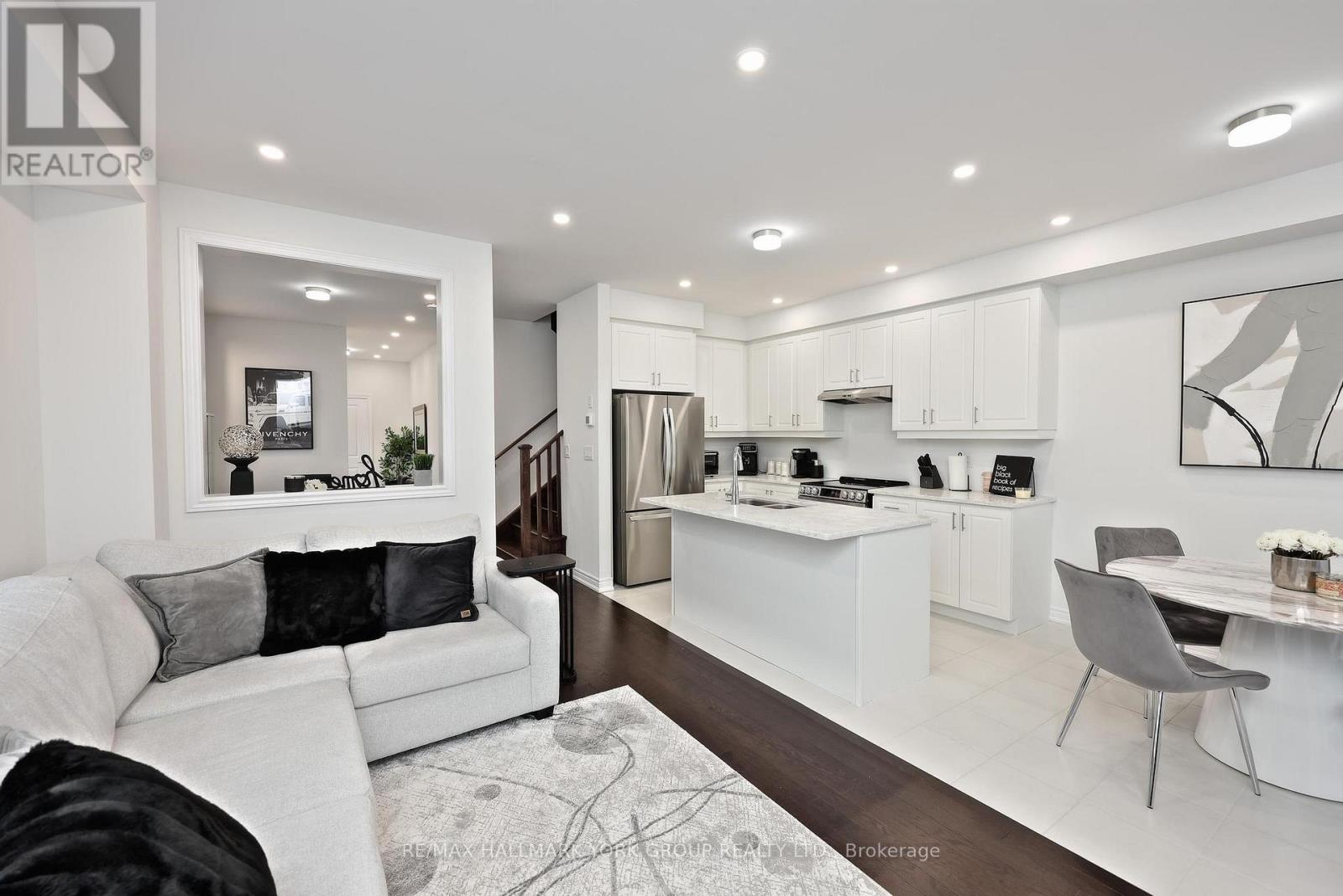 145 FENCHURCH MANOR, Barrie, Ontario, L9J0X1 — Photo 15