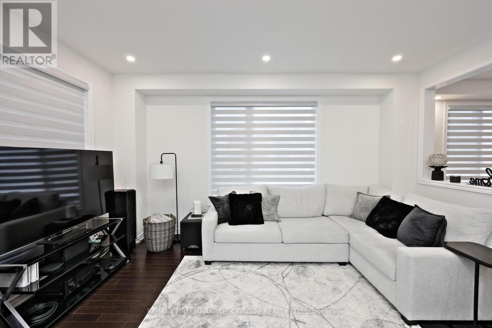 145 FENCHURCH MANOR, Barrie, Ontario, L9J0X1 — Photo 16