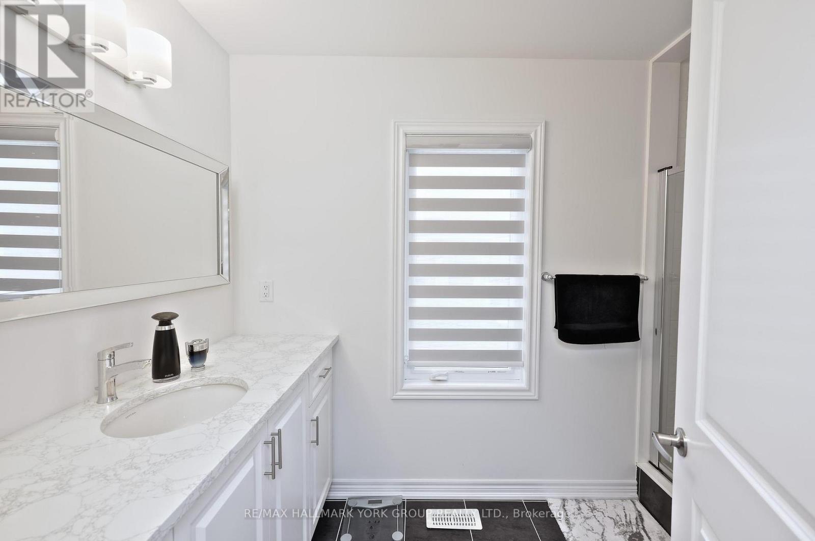 145 FENCHURCH MANOR, Barrie, Ontario, L9J0X1 — Photo 23