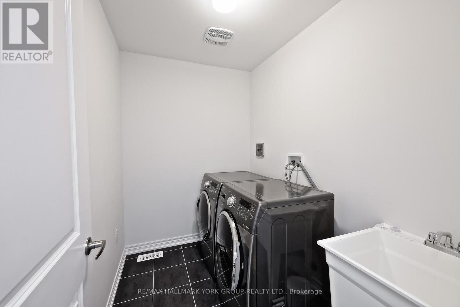 145 FENCHURCH MANOR, Barrie, Ontario, L9J0X1 — Photo 31