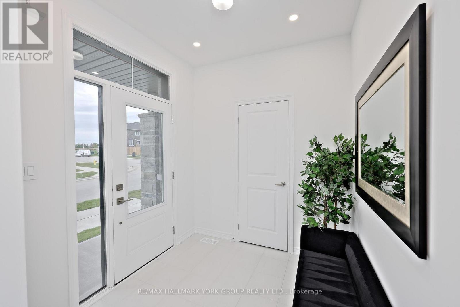 145 FENCHURCH MANOR, Barrie, Ontario, L9J0X1 — Photo 4