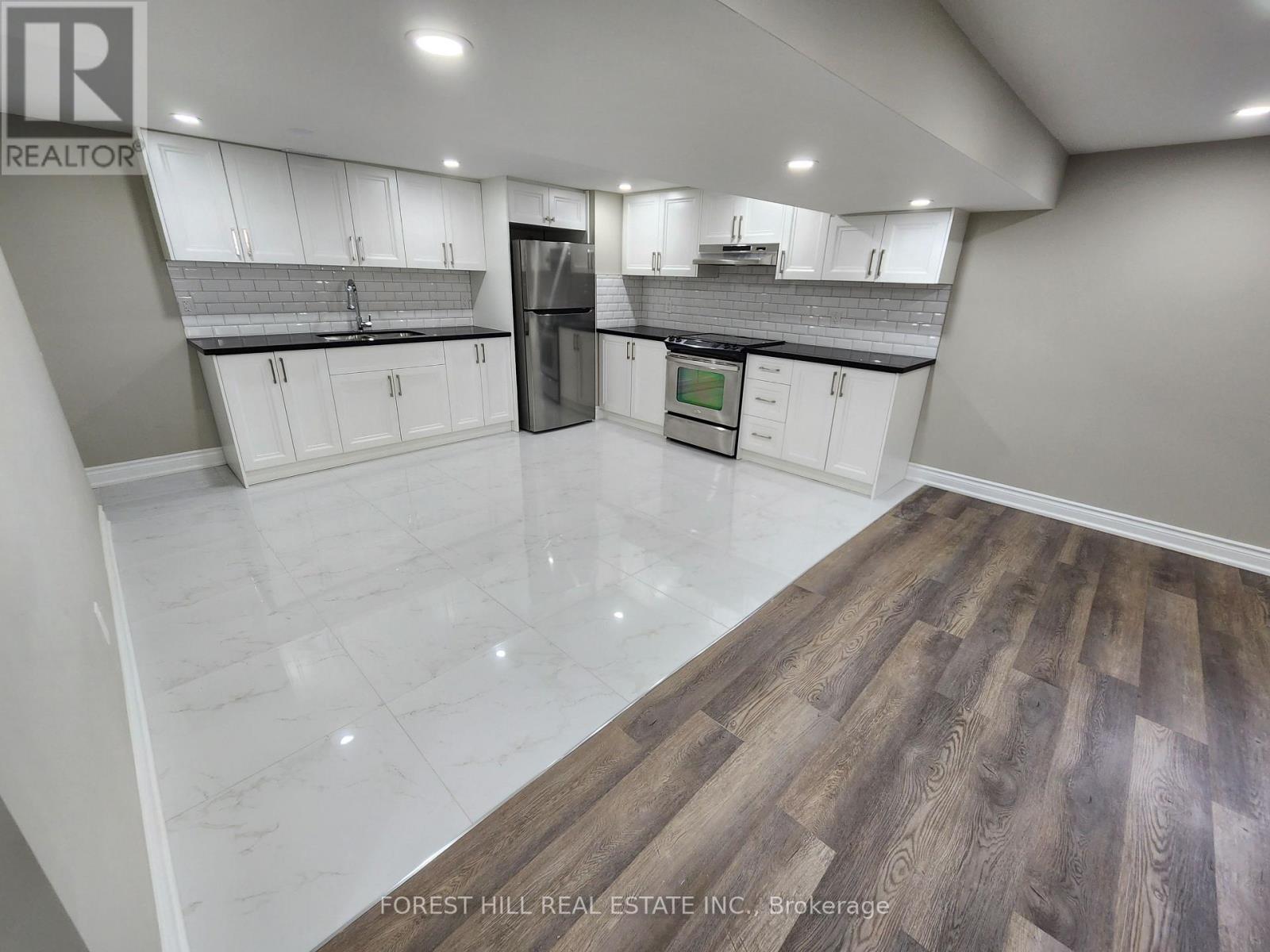 LOWER - 2577 WHALEY DRIVE, Mississauga (Cooksville), Ontario, L5B1X1 — Photo 2