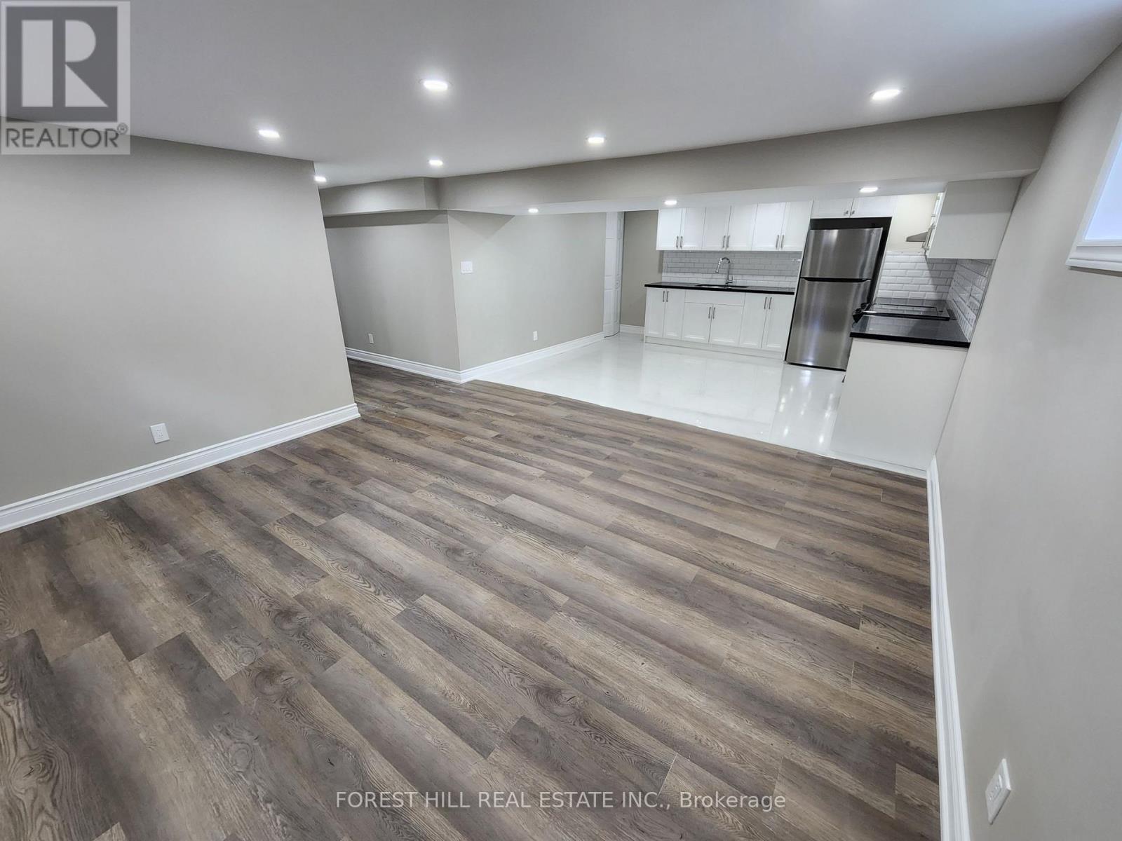 LOWER - 2577 WHALEY DRIVE, Mississauga (Cooksville), Ontario, L5B1X1 — Photo 3