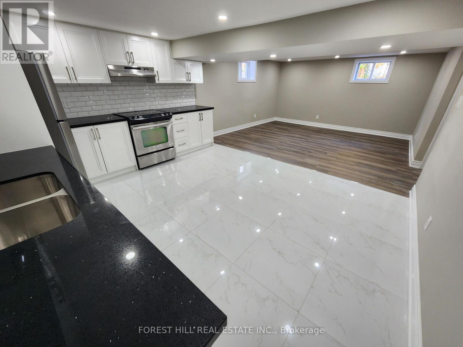 LOWER - 2577 WHALEY DRIVE, Mississauga (Cooksville), Ontario, L5B1X1 — Photo 4