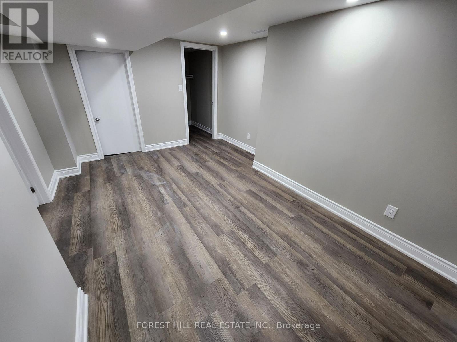 LOWER - 2577 WHALEY DRIVE, Mississauga (Cooksville), Ontario, L5B1X1 — Photo 5