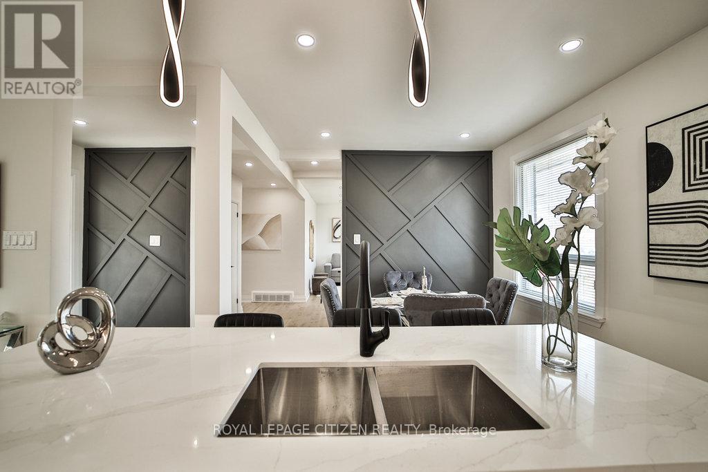 34 BELLEGLADE COURT, Toronto (Humbermede), Ontario, M9M2W4 — Photo 13