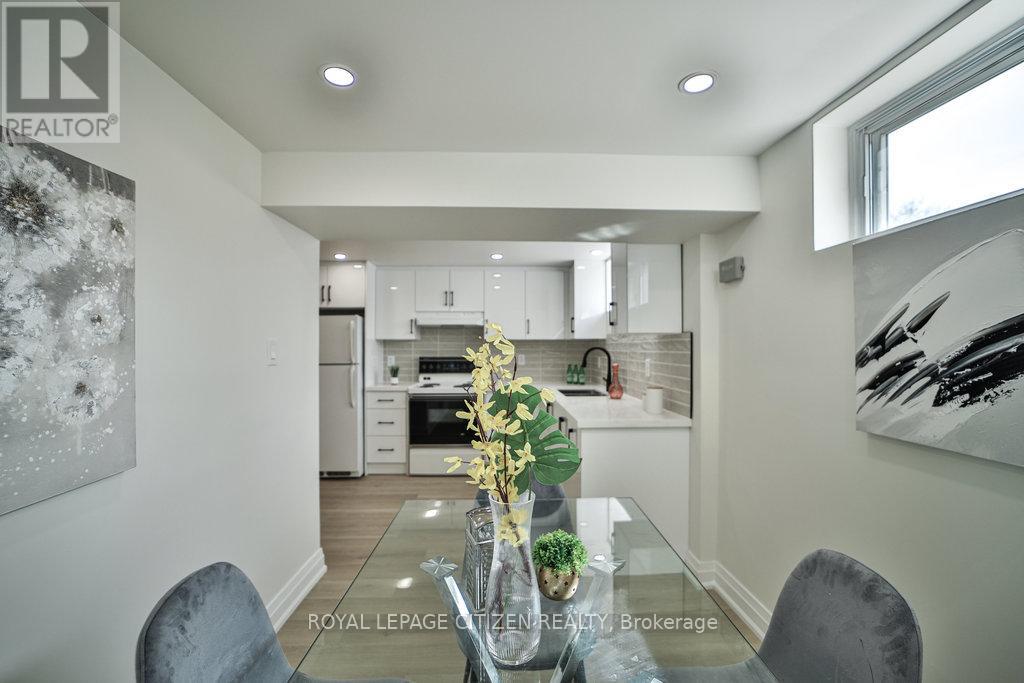 34 BELLEGLADE COURT, Toronto (Humbermede), Ontario, M9M2W4 — Photo 32