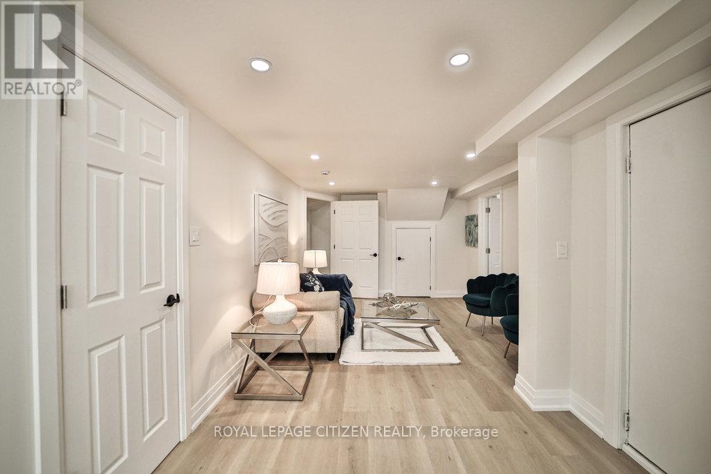 34 BELLEGLADE COURT, Toronto (Humbermede), Ontario, M9M2W4 — Photo 37