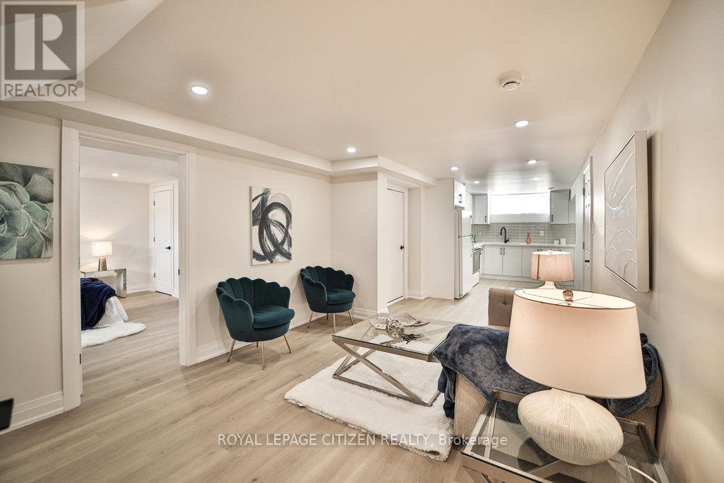 34 BELLEGLADE COURT, Toronto (Humbermede), Ontario, M9M2W4 — Photo 39