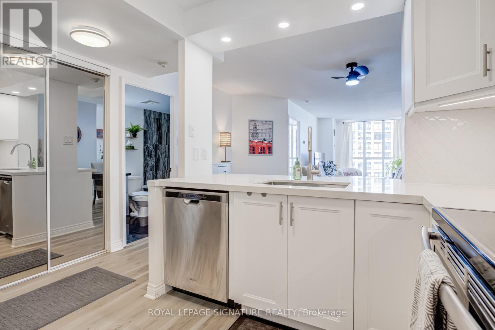 1006 - 2287 LAKE SHORE BOULEVARD W, Toronto (Mimico), Ontario, M8V3Y1 — Photo 8